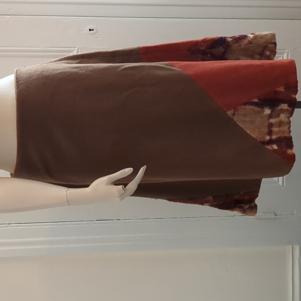 2/$20 Wool Skirt Boutique Tan Size 10